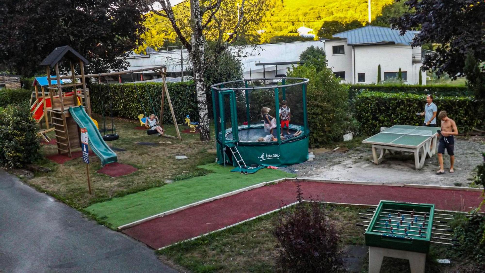 Camping Plein Soleil Lourdes Exterior photo